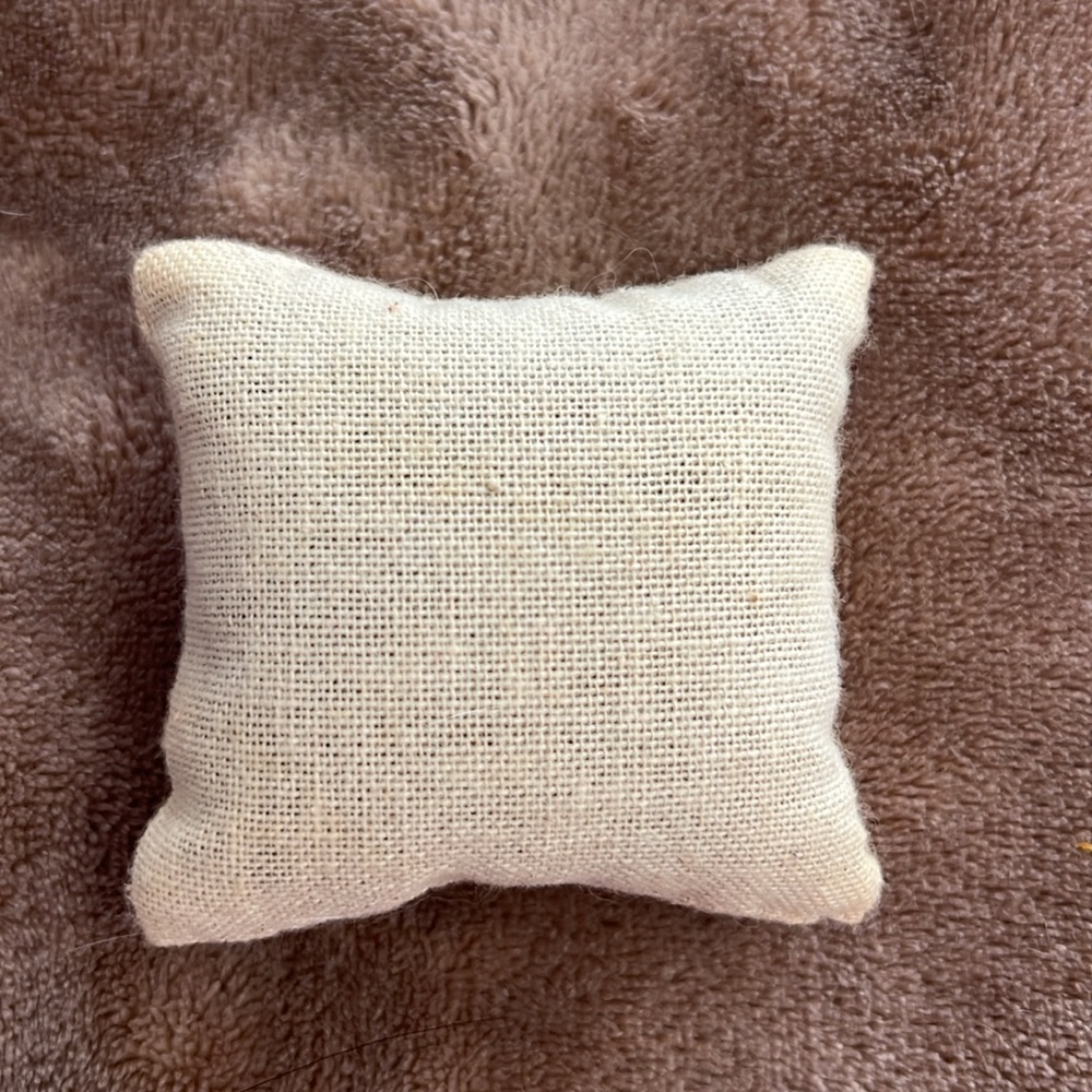 Pleasant Company (American Girl) Samantha’s I Pine For You Pillow - Picture 2 of 6